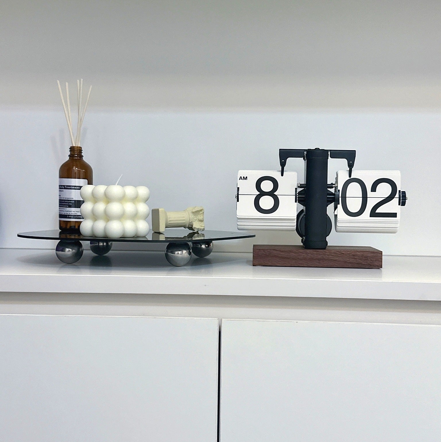 European-style Automatic Flip Clock with Quartz Movement