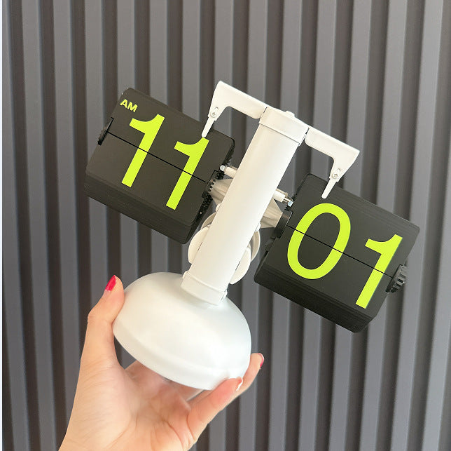 European-style Automatic Flip Clock with Quartz Movement
