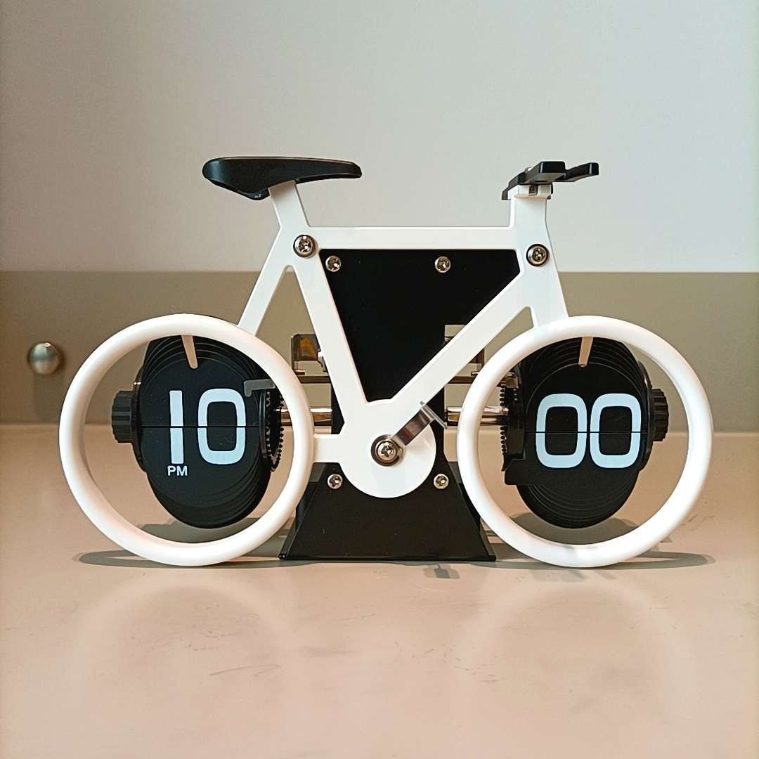 European-style Automatic Flip Clock with Quartz Movement