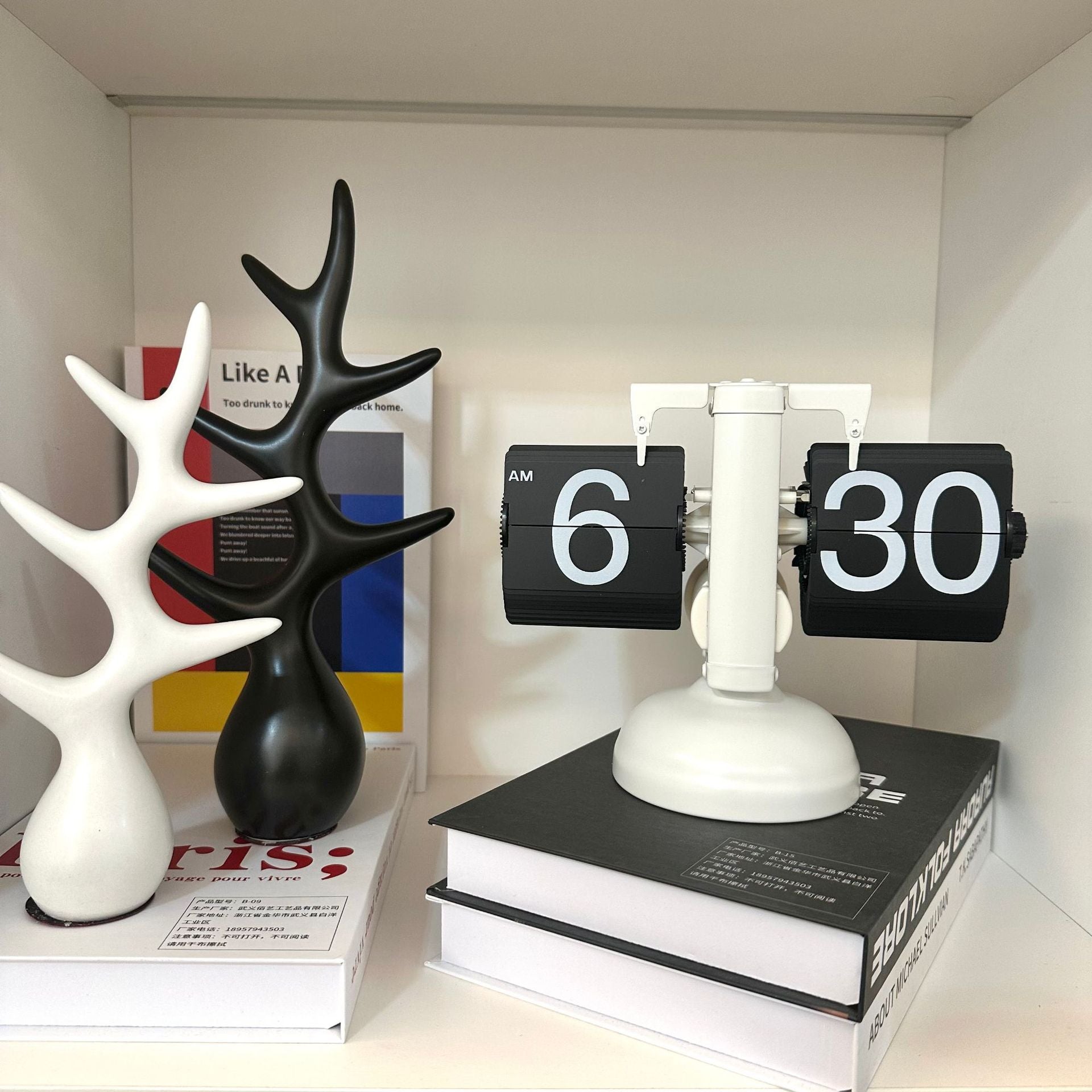 European-style Automatic Flip Clock with Quartz Movement
